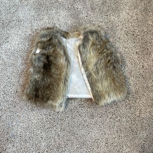 Faux fur vest 6-12M